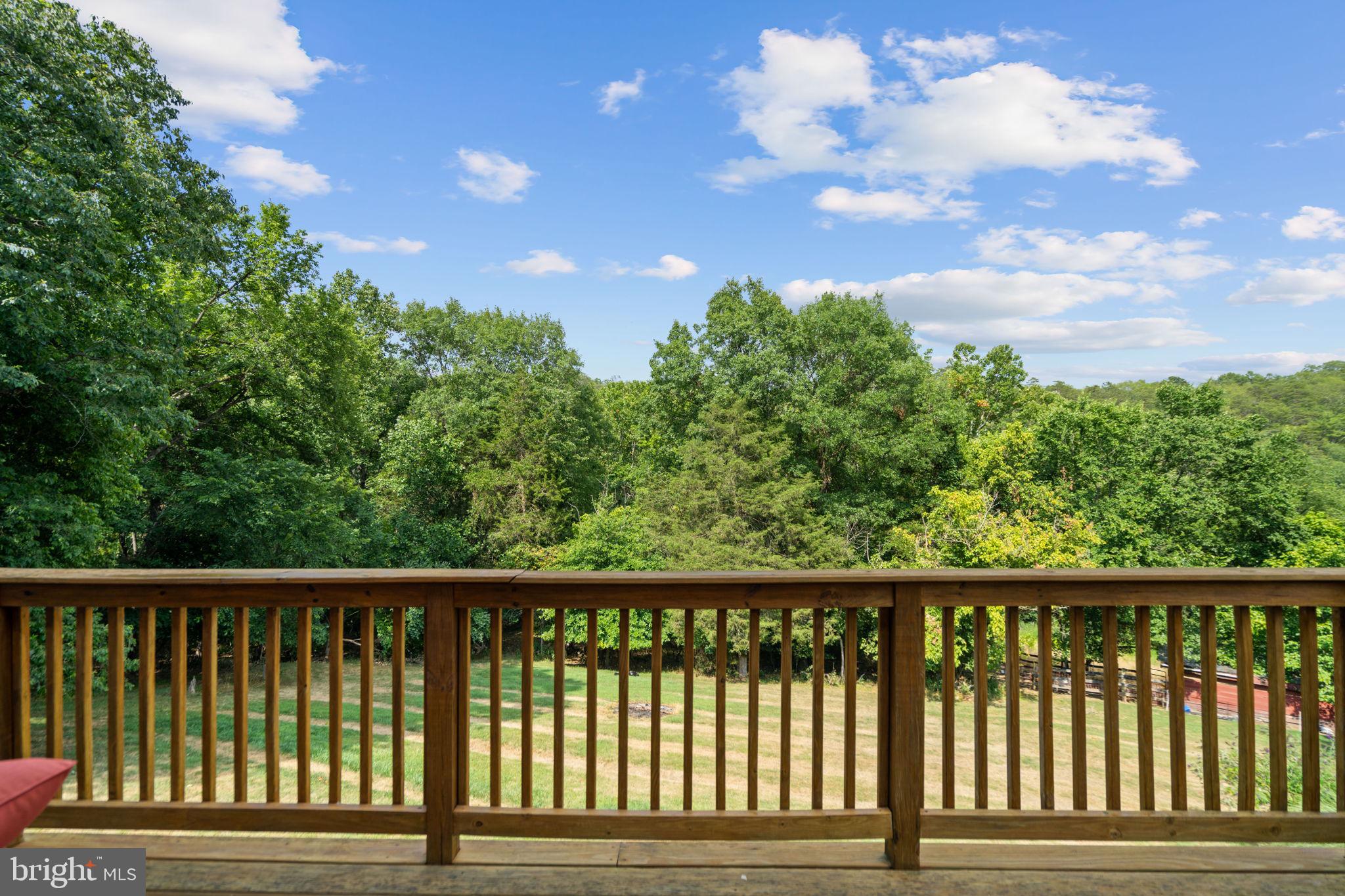 THUNDERBIRD FARM - Residential