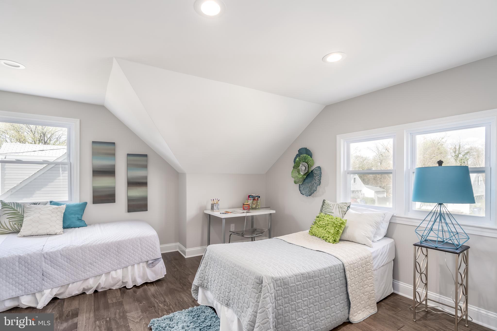 BUCKNELL MANOR - Residential