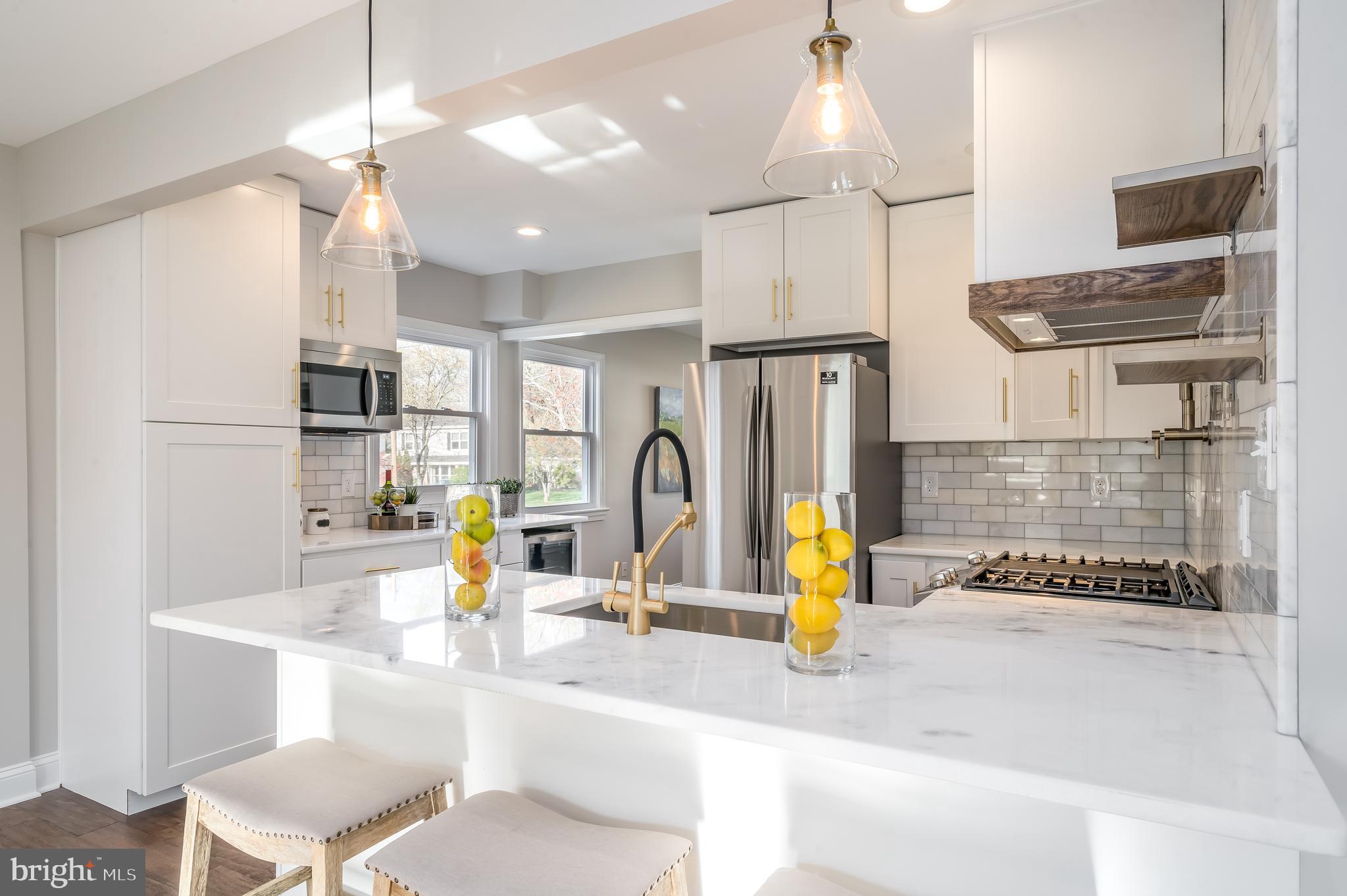 BUCKNELL MANOR - Residential