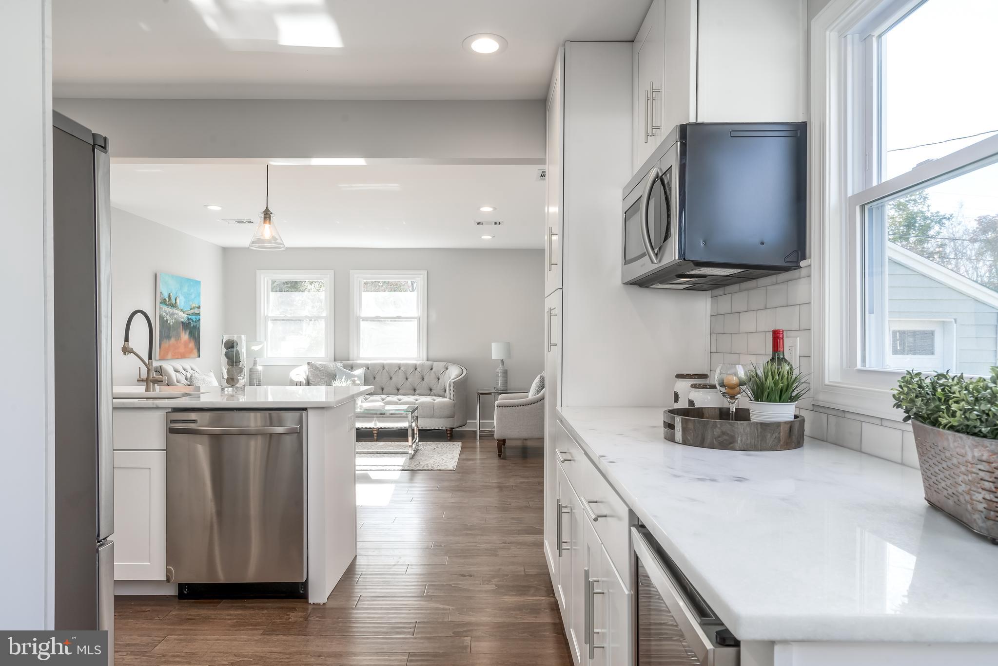 BUCKNELL MANOR - Residential