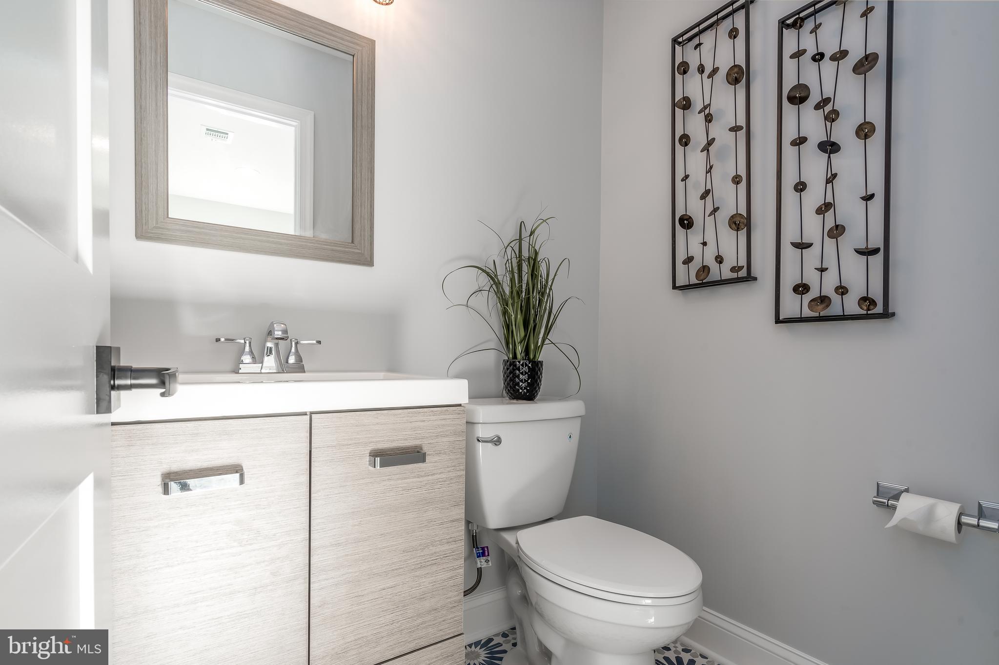 BUCKNELL MANOR - Residential