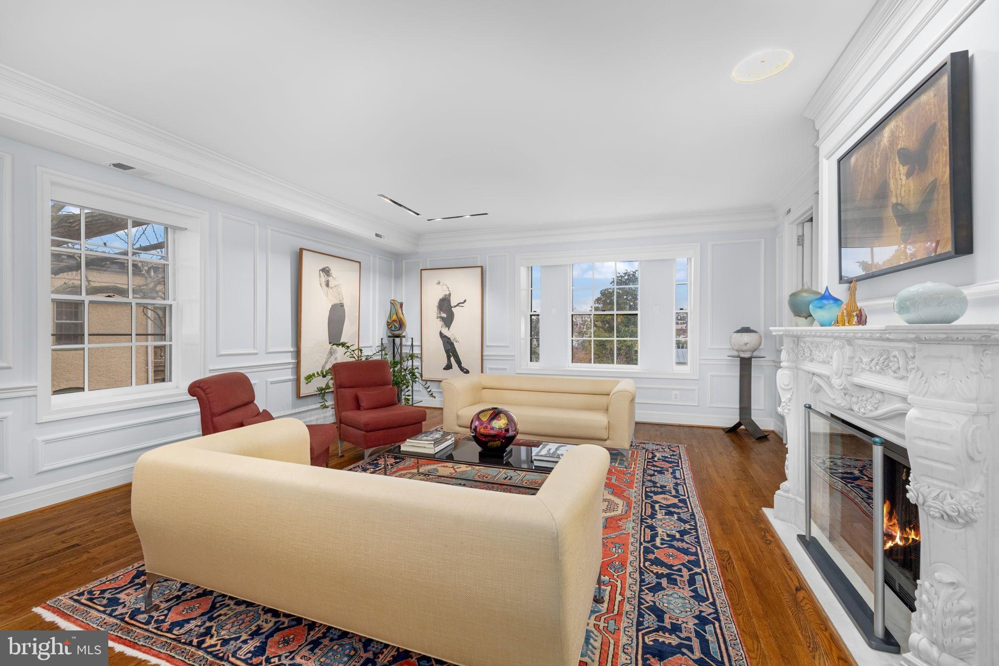 1537 30TH STREET NW D32