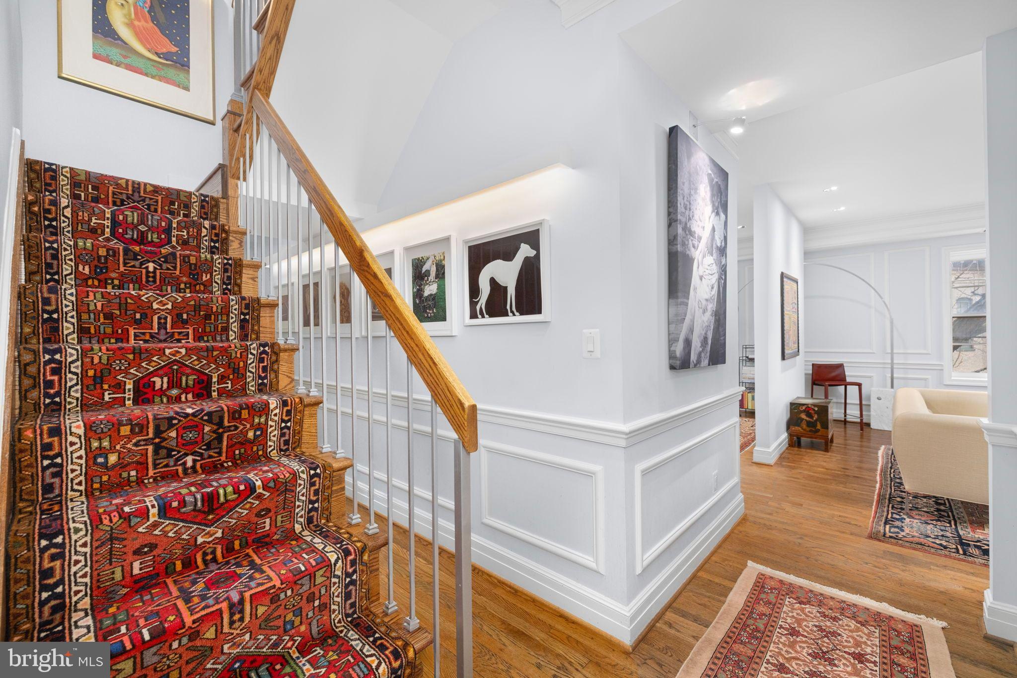 1537 30TH STREET NW D32