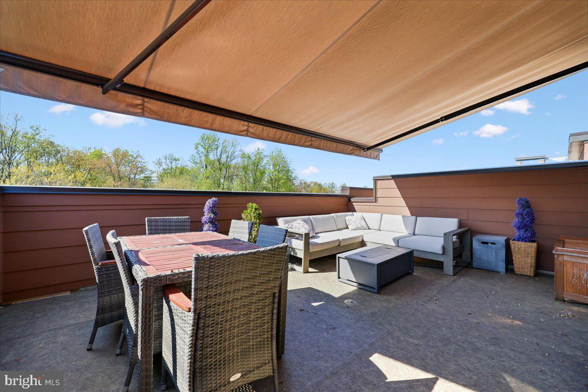 TOWER OAKS - Residential