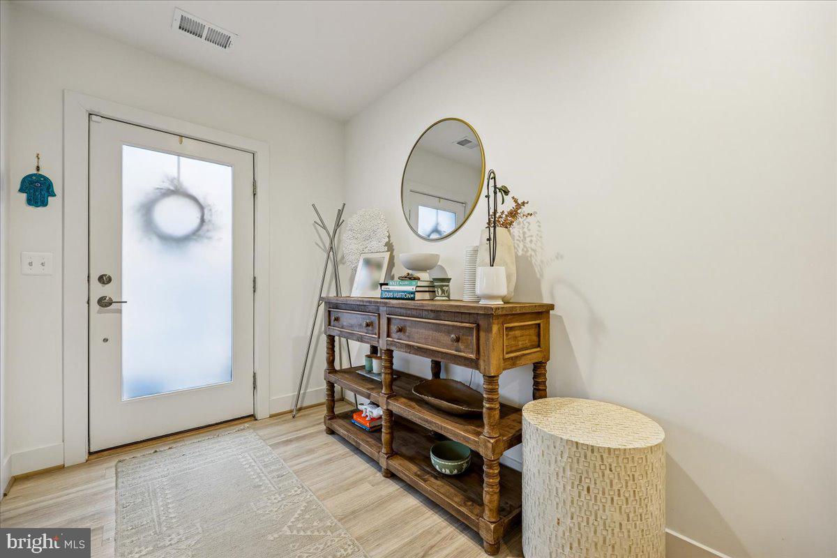 TOWER OAKS - Residential