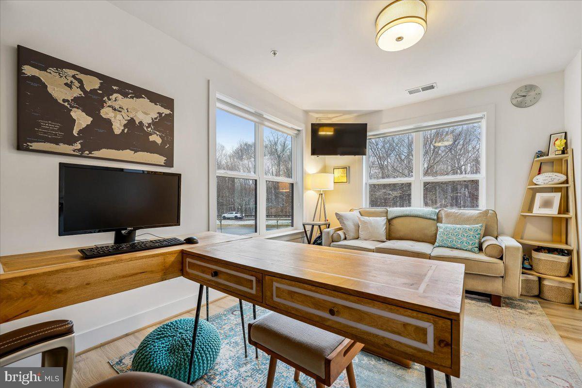 TOWER OAKS - Residential