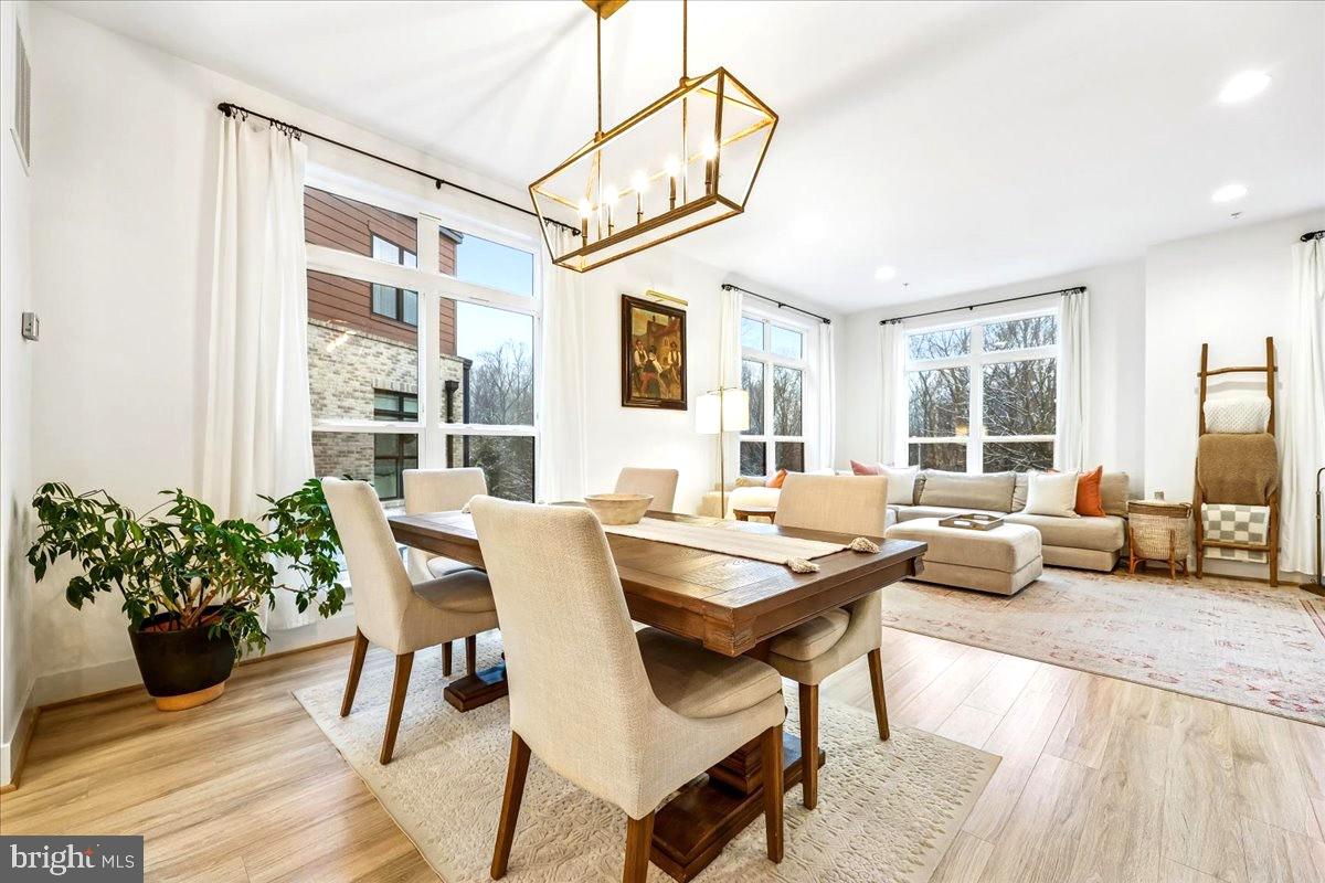 TOWER OAKS - Residential