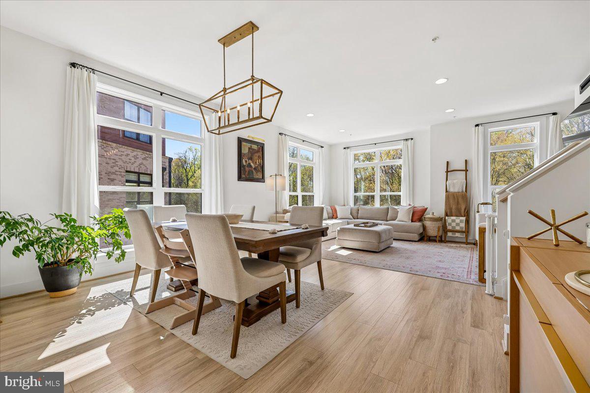 TOWER OAKS - Residential