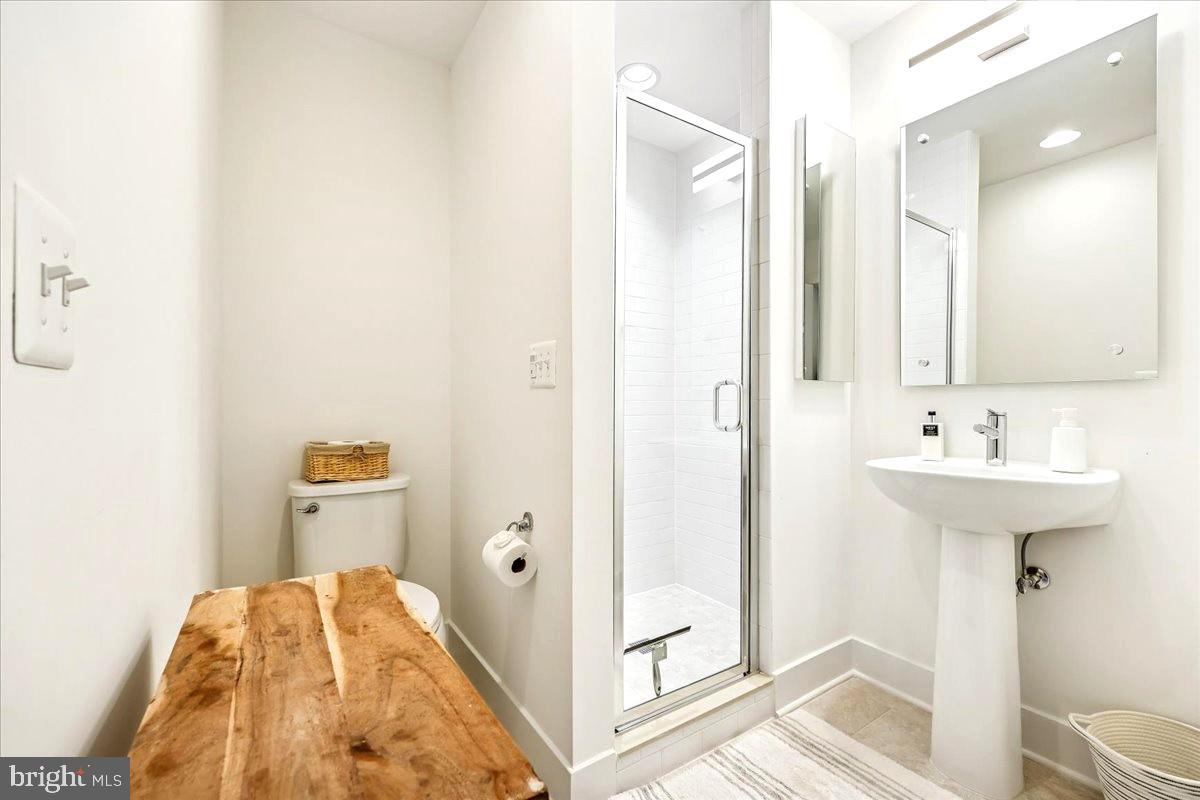 TOWER OAKS - Residential