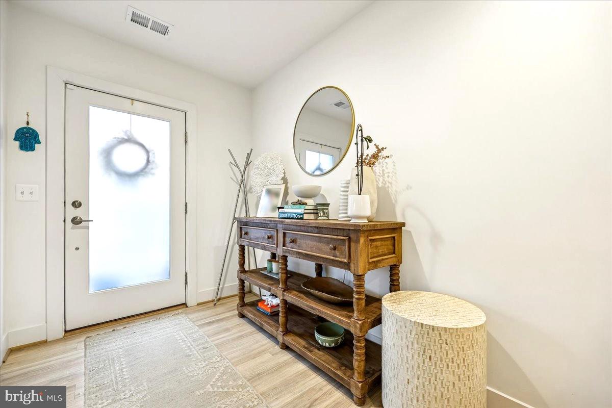 TOWER OAKS - Residential