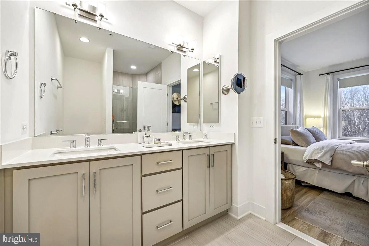 TOWER OAKS - Residential