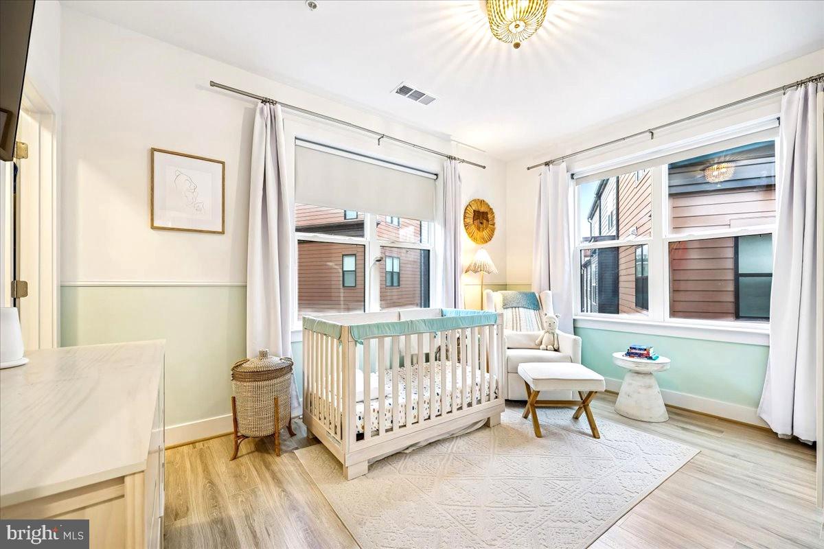 TOWER OAKS - Residential