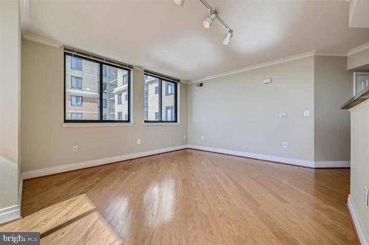 INNER HARBOR - Residential Lease