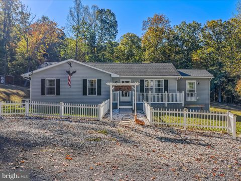 Homes For Sale - 154 Brooklyn Way<br/> Morgan County, GREAT CACAPON, WV 25422