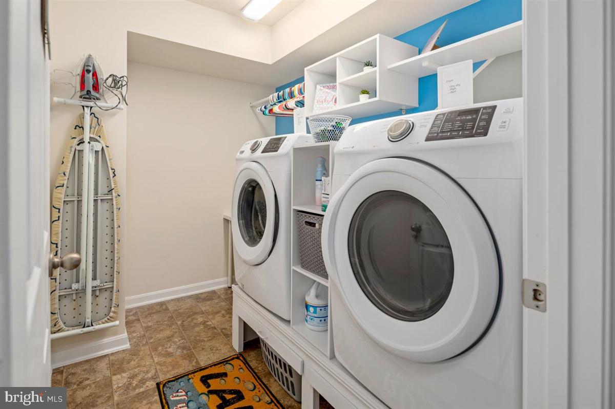 WELLSPRING HILLS - Residential