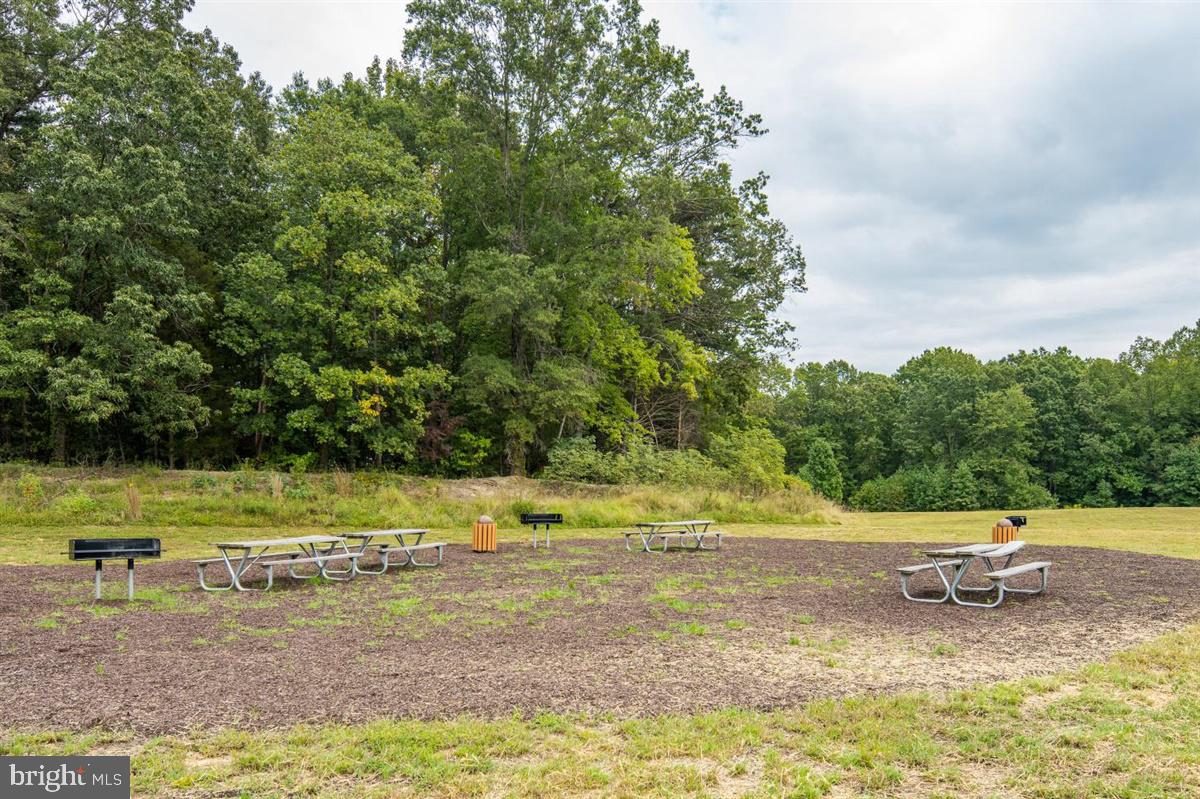 WELLSPRING HILLS - Residential