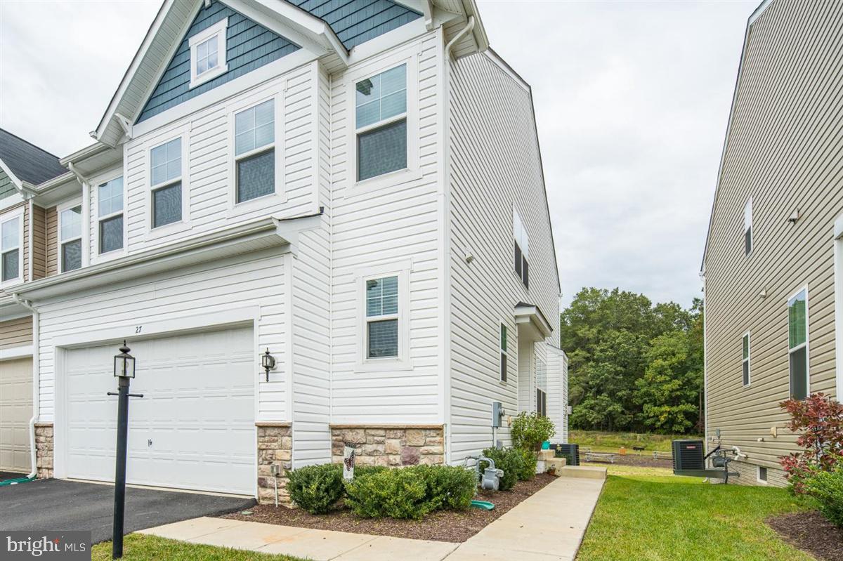 WELLSPRING HILLS - Residential