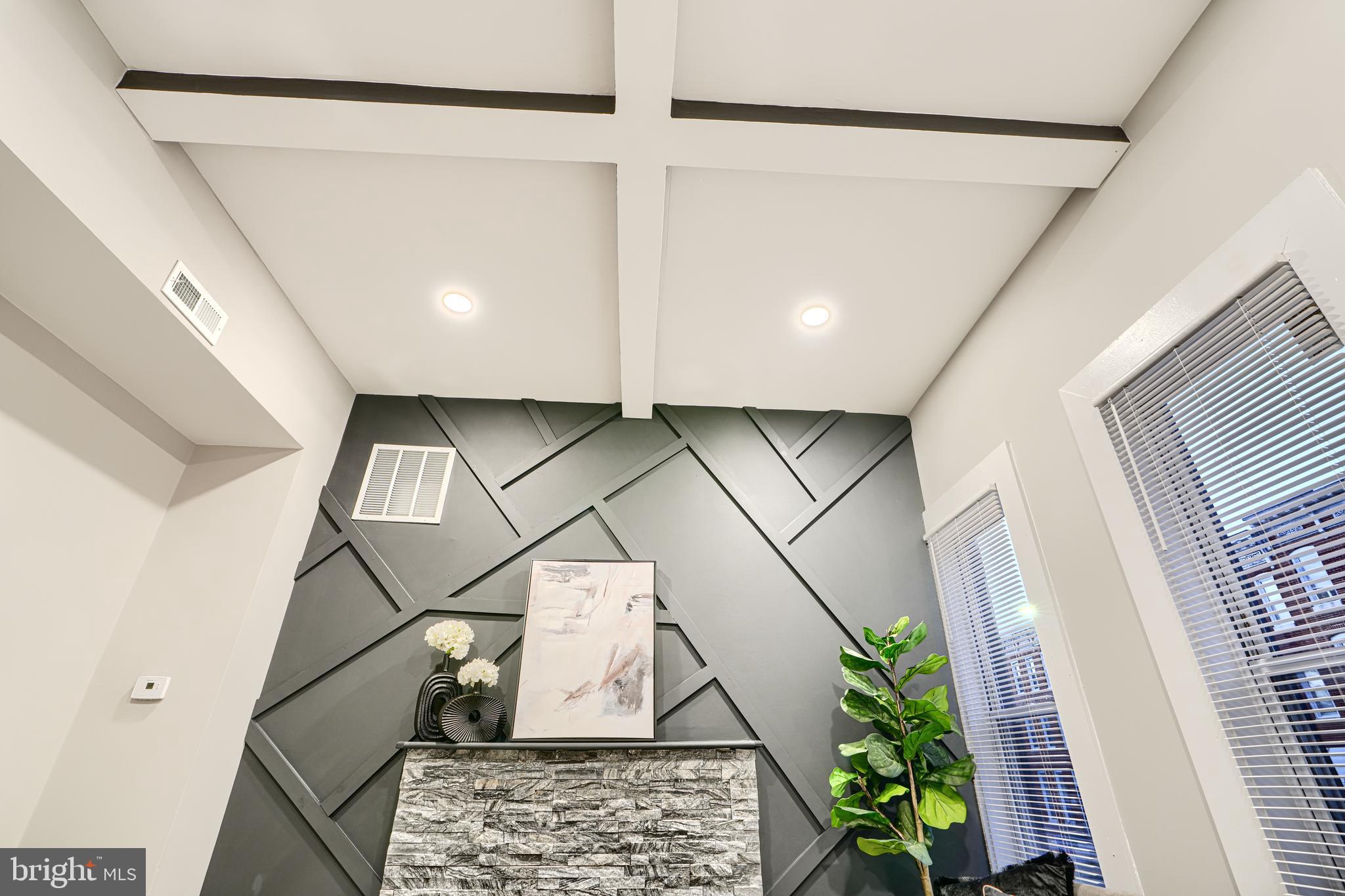 BIDDLE STREET - Residential