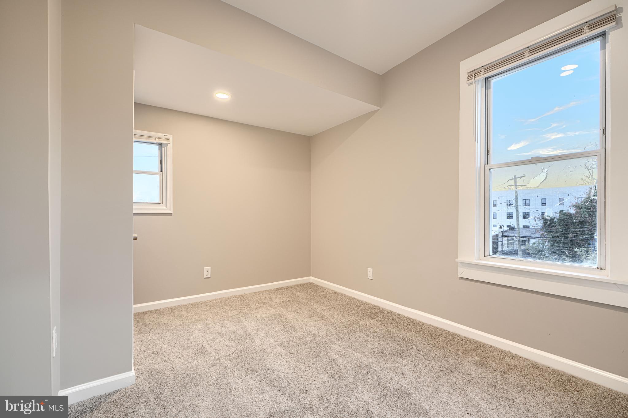 BIDDLE STREET - Residential
