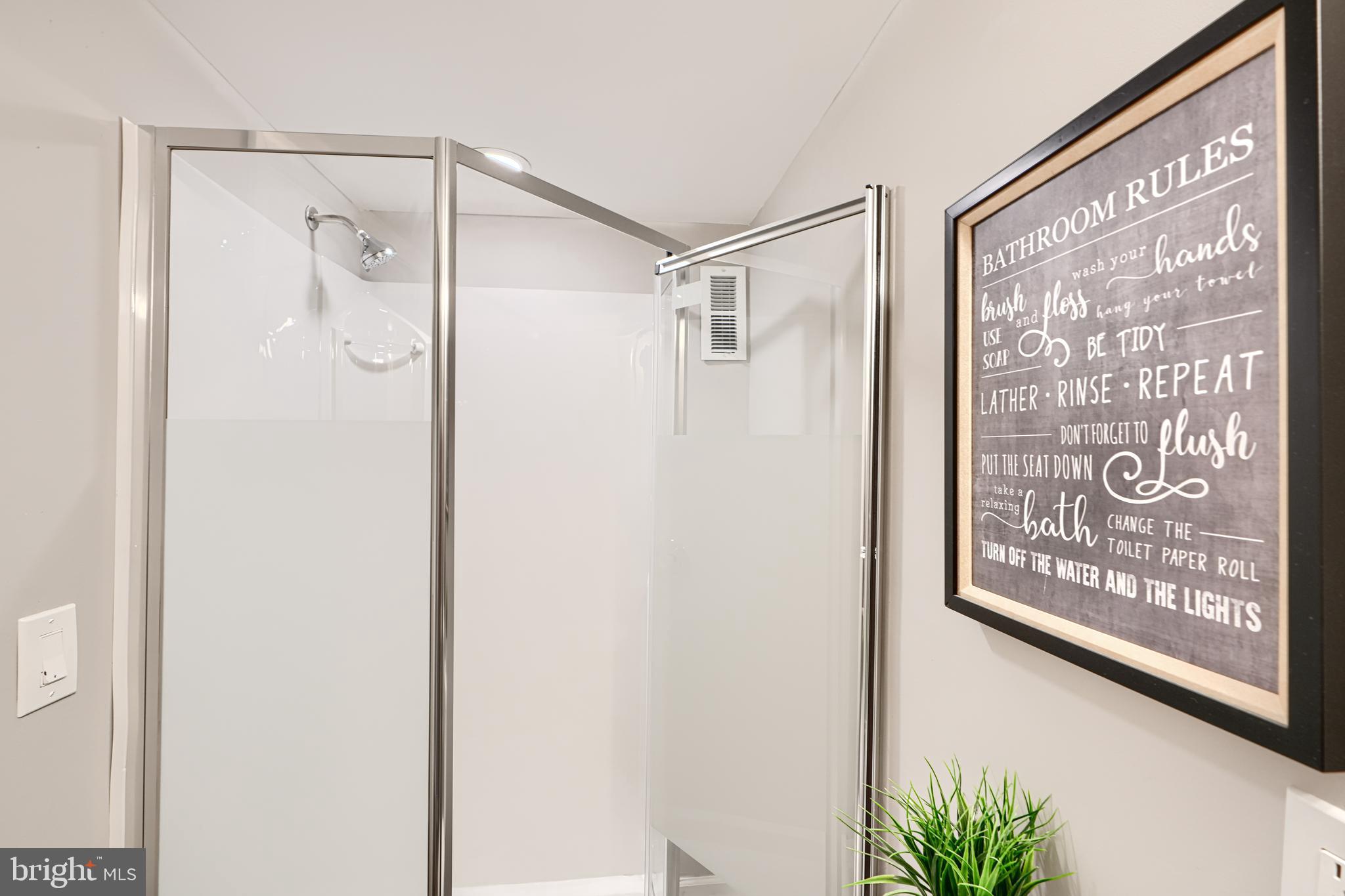 BIDDLE STREET - Residential