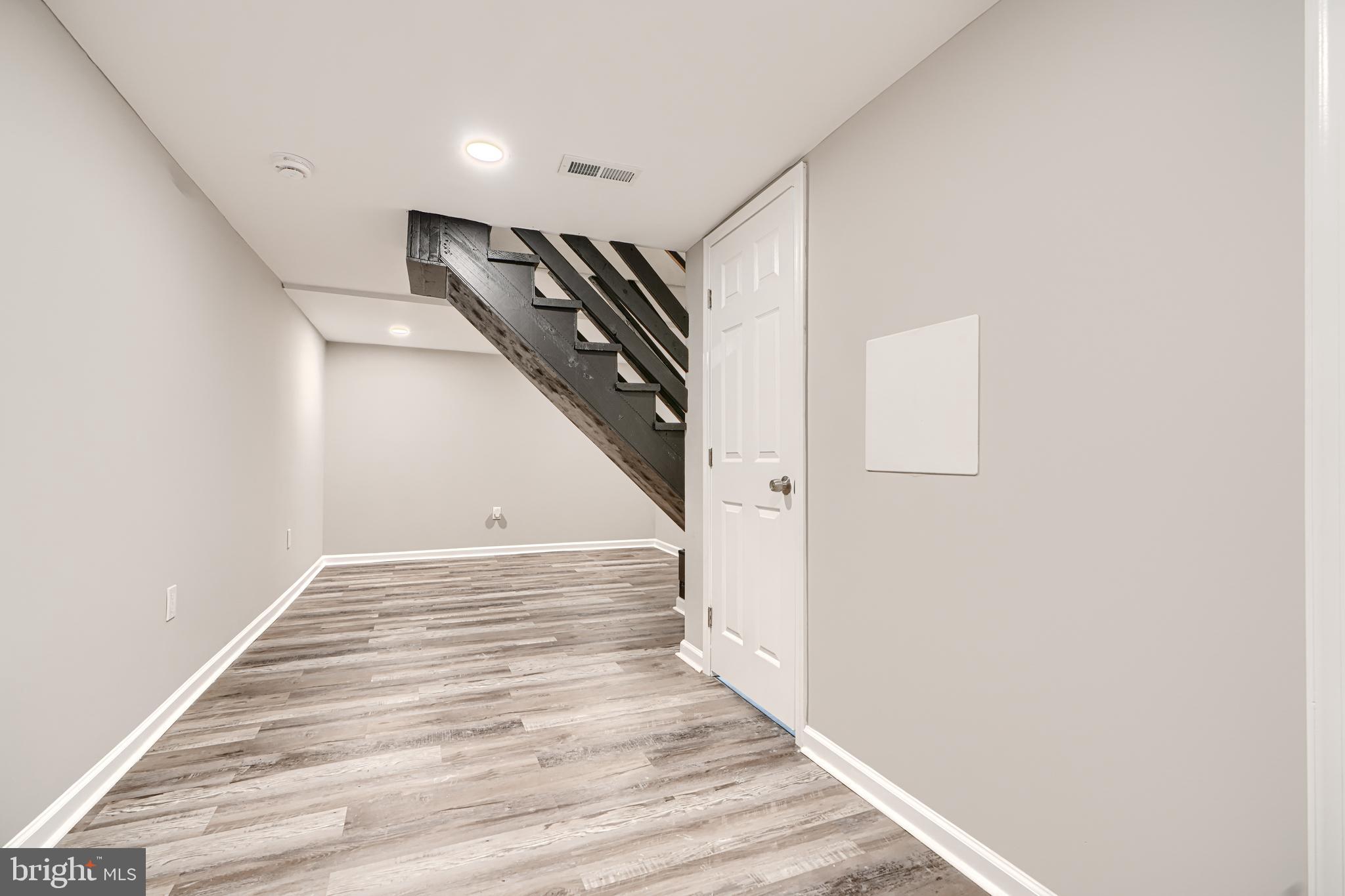 BIDDLE STREET - Residential