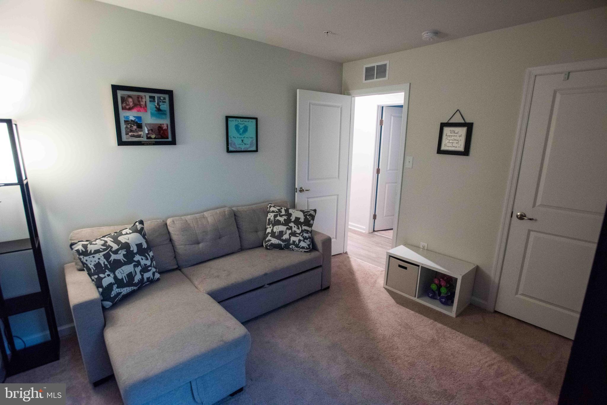 HERON PONDS - Residential