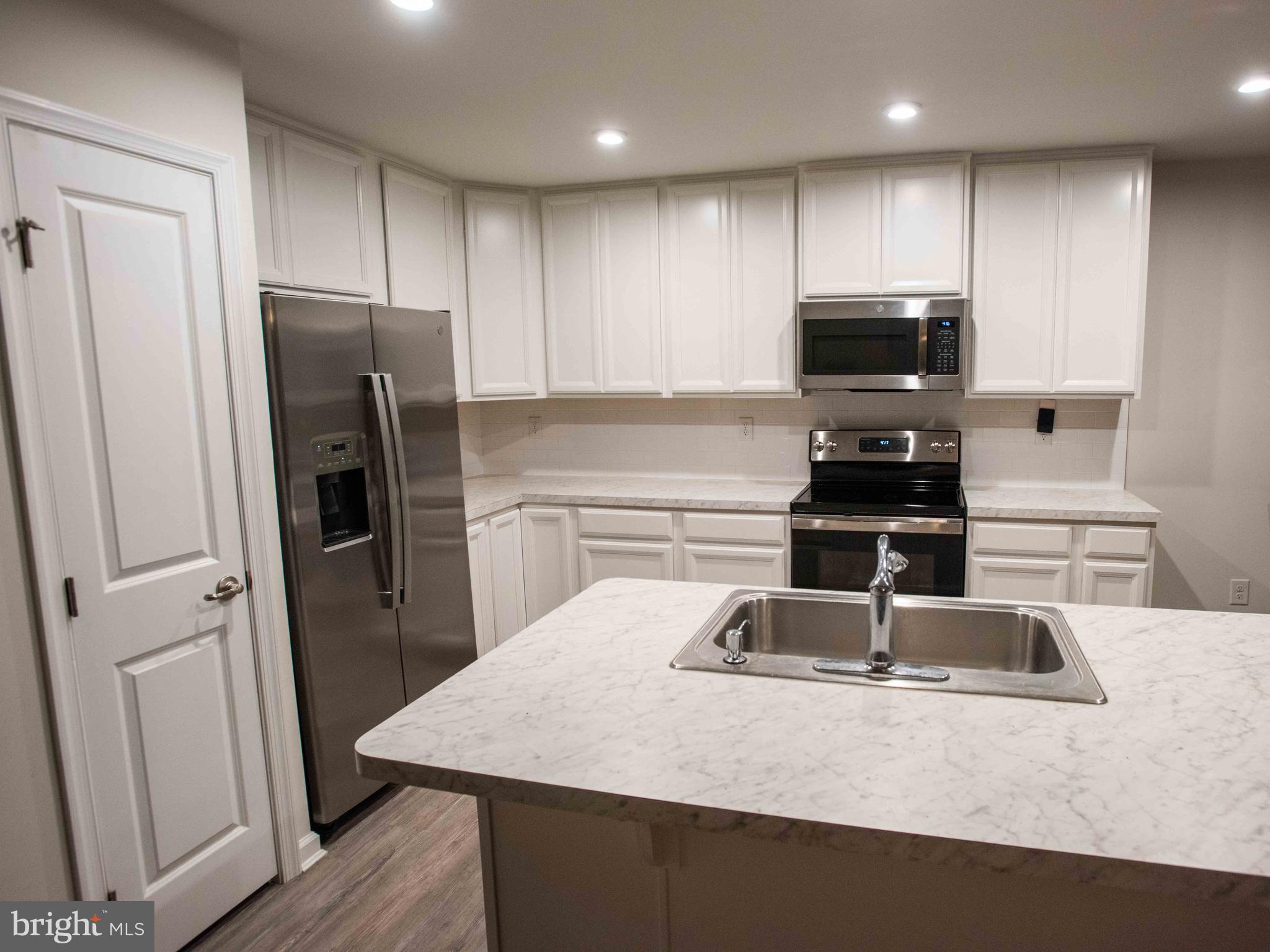 HERON PONDS - Residential