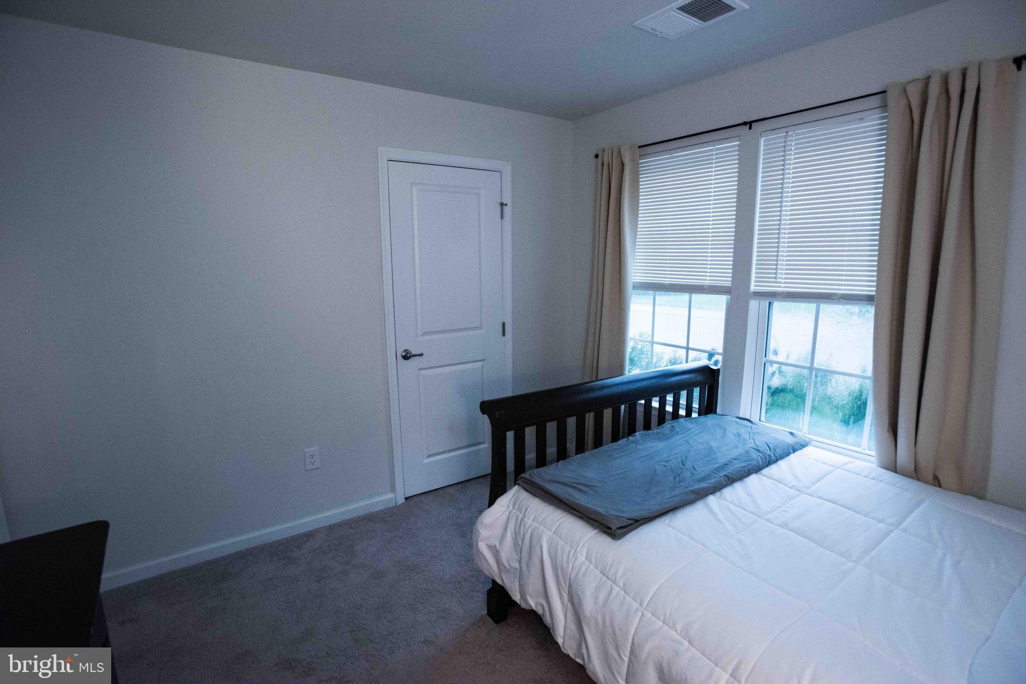 HERON PONDS - Residential