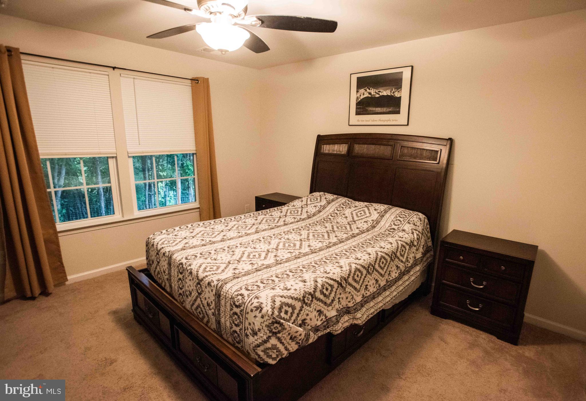 HERON PONDS - Residential