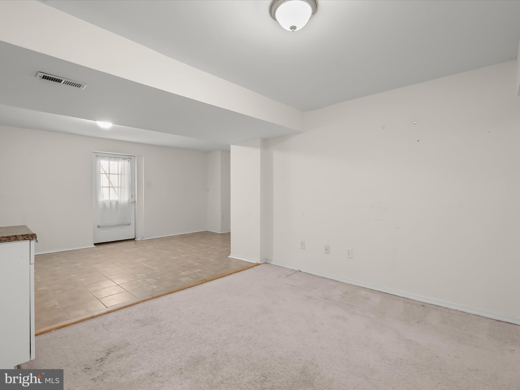 VILLAGE OF RIVER HILL - Residential