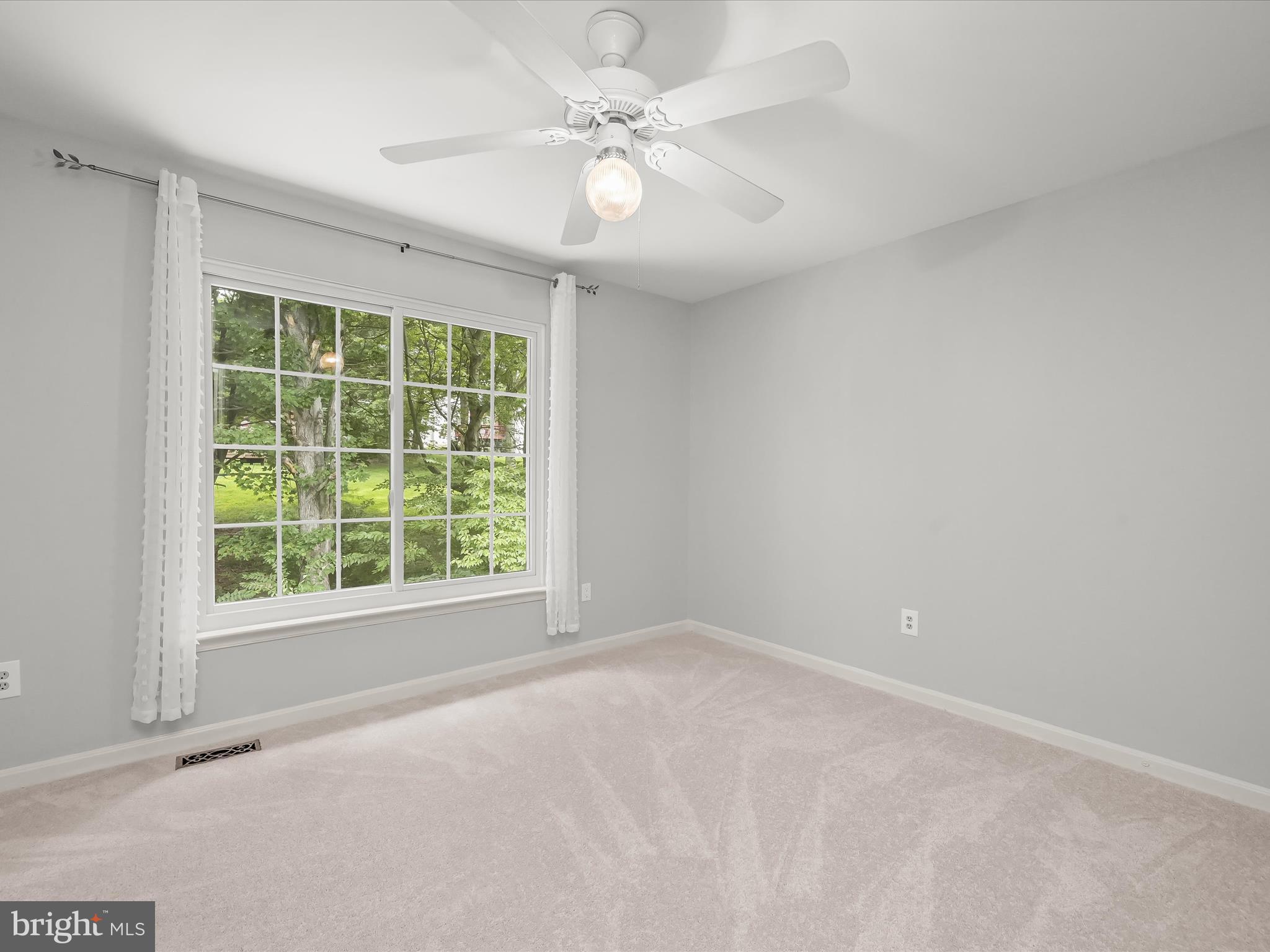 VILLAGE OF RIVER HILL - Residential