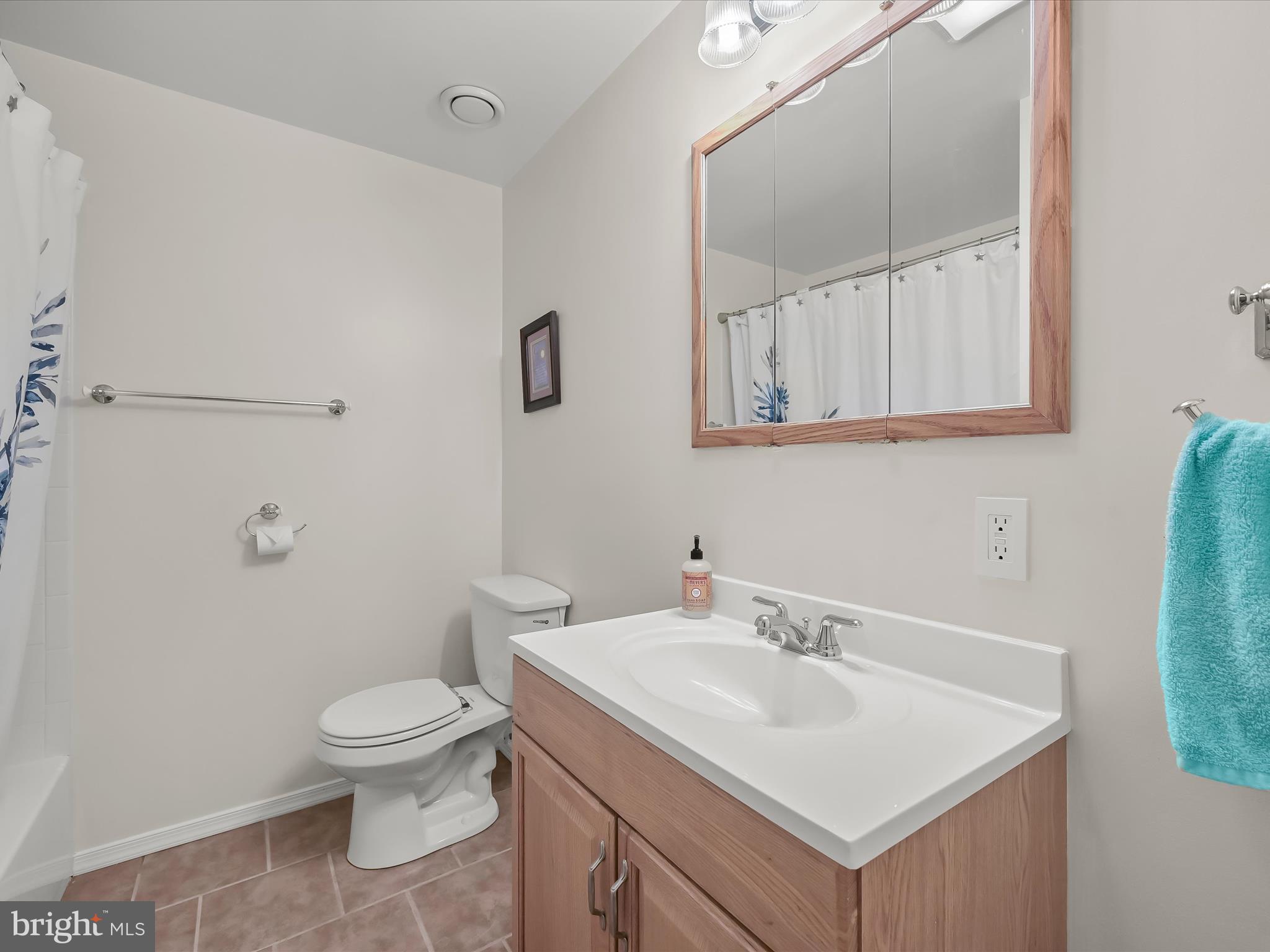 VILLAGE OF RIVER HILL - Residential