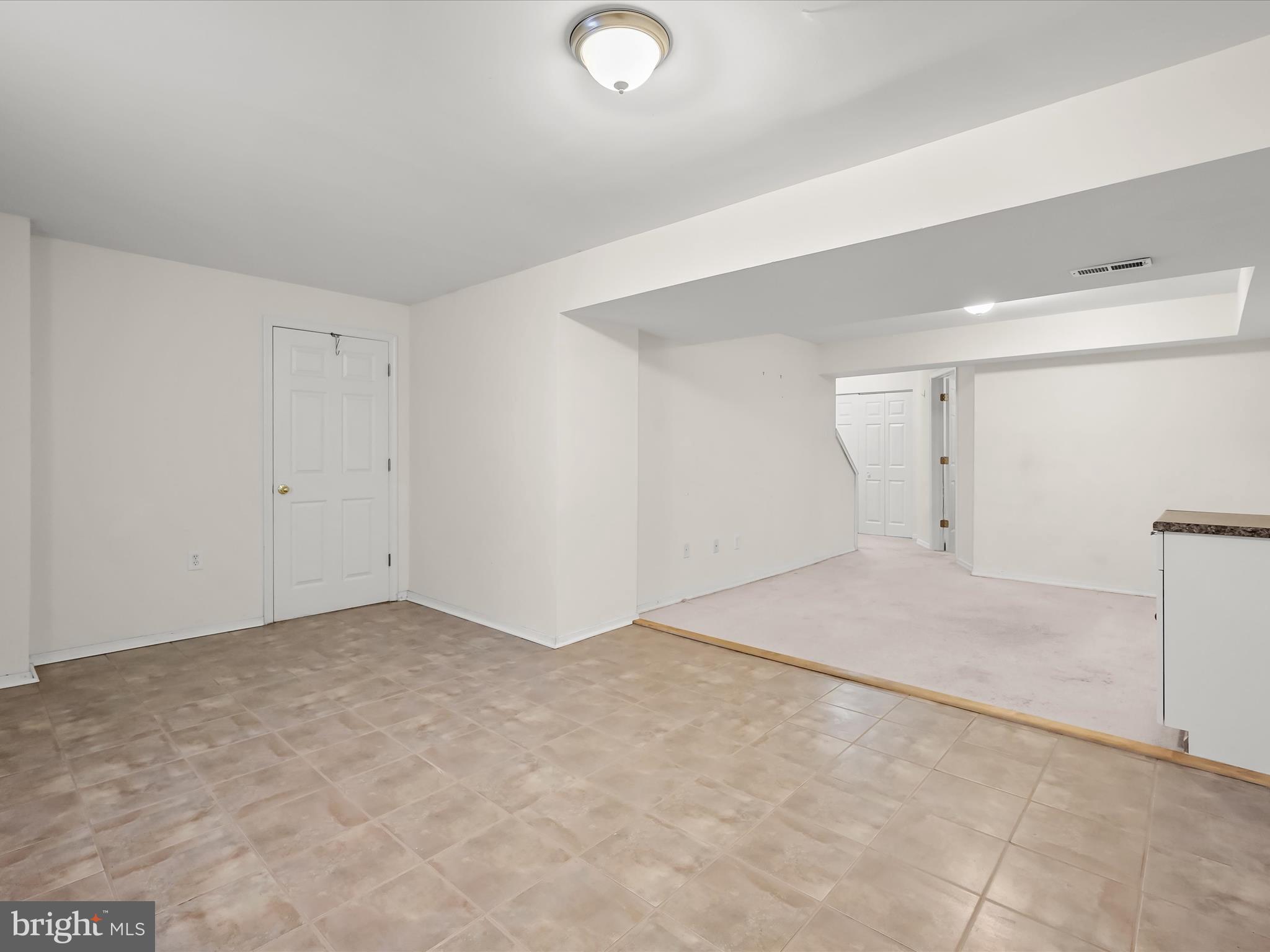 VILLAGE OF RIVER HILL - Residential