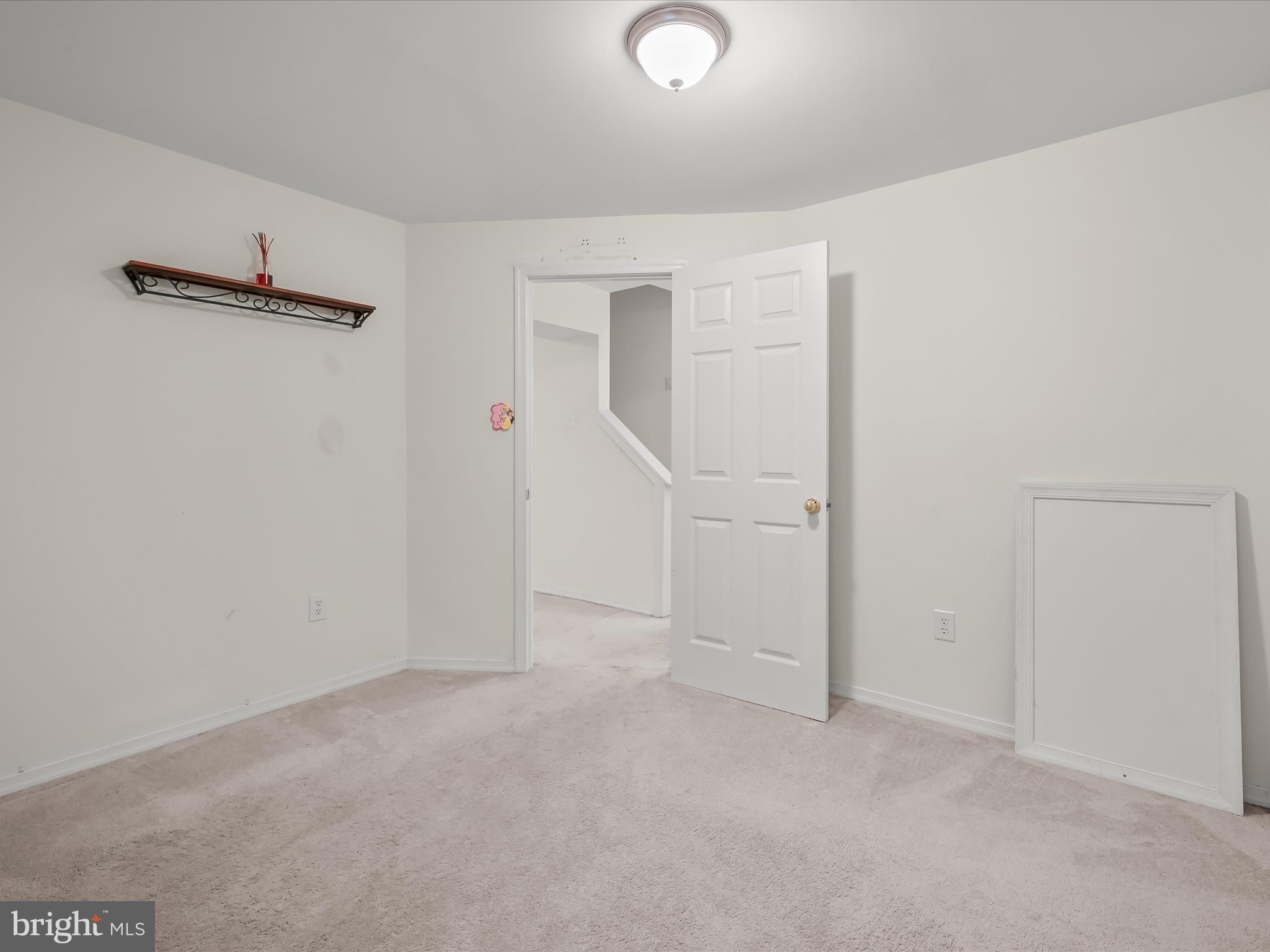 VILLAGE OF RIVER HILL - Residential