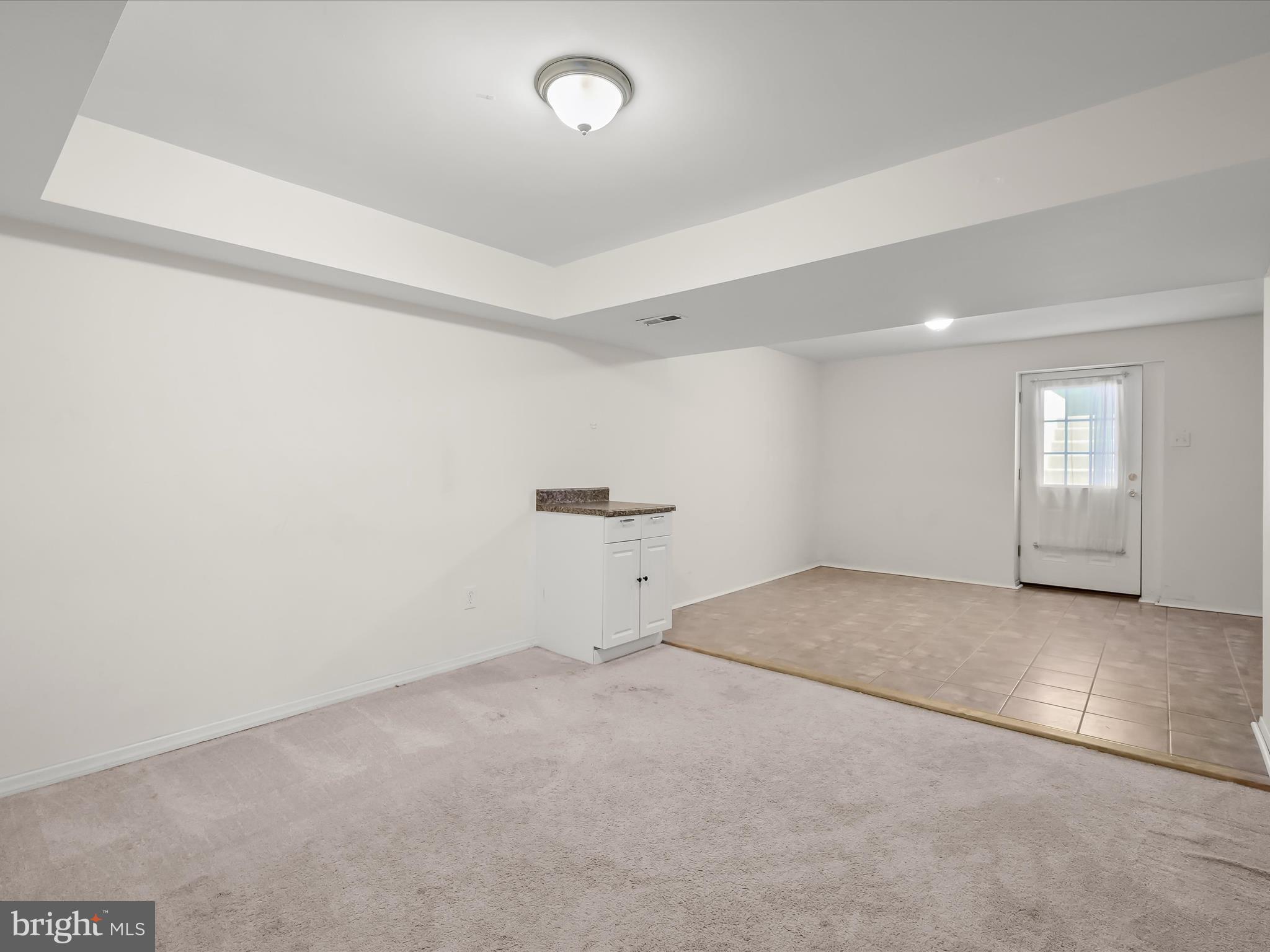 VILLAGE OF RIVER HILL - Residential