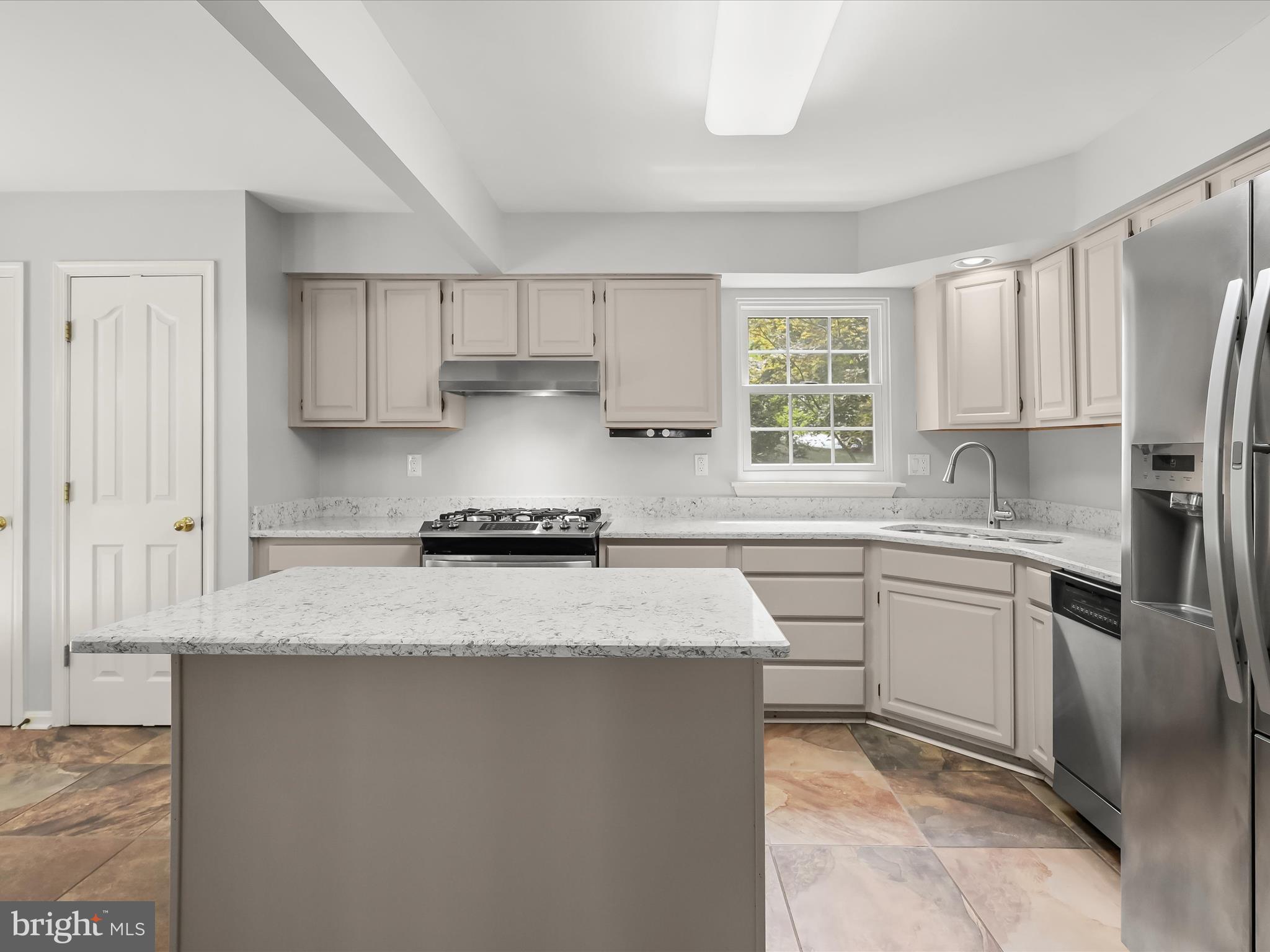 VILLAGE OF RIVER HILL - Residential