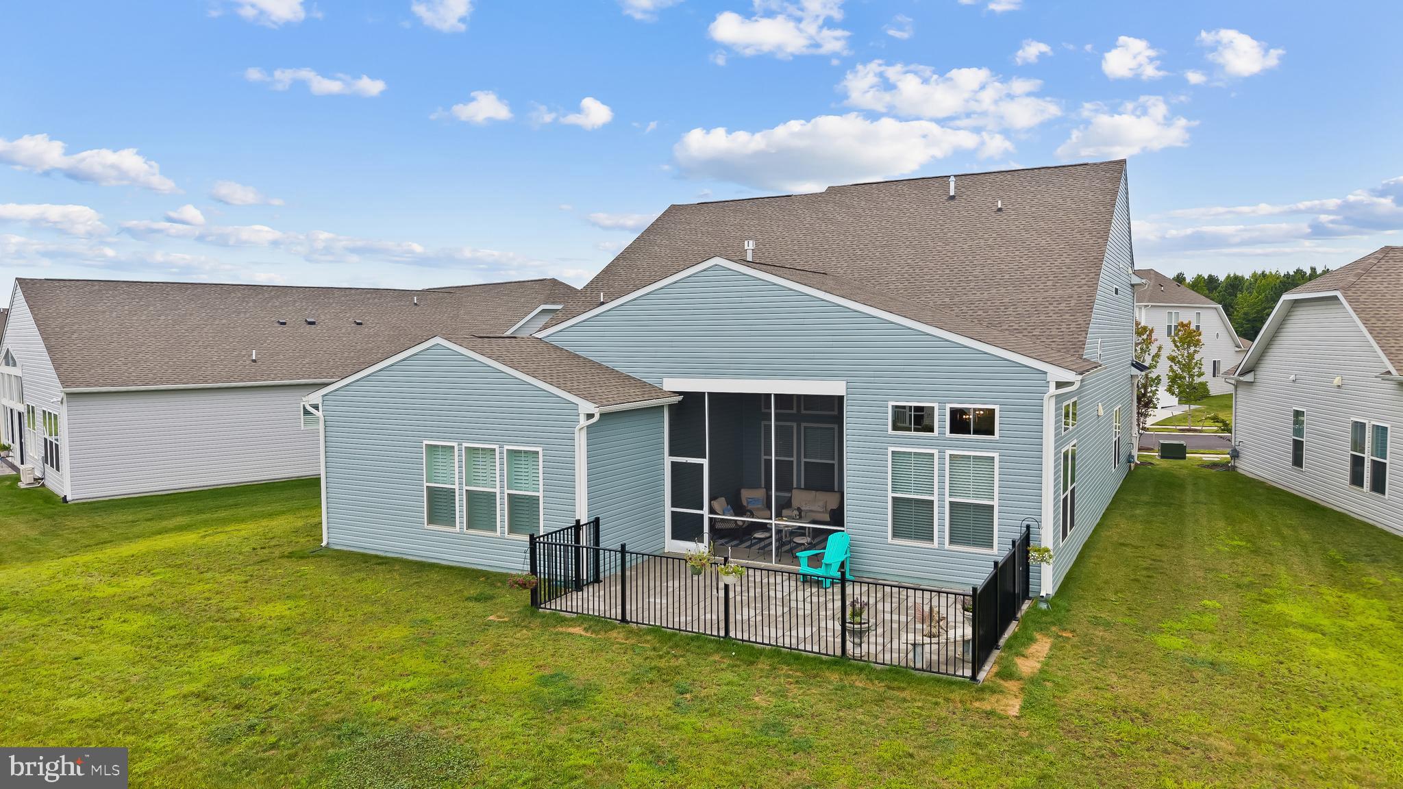 FOUR SEASONS AT KENT ISLAND - Residential