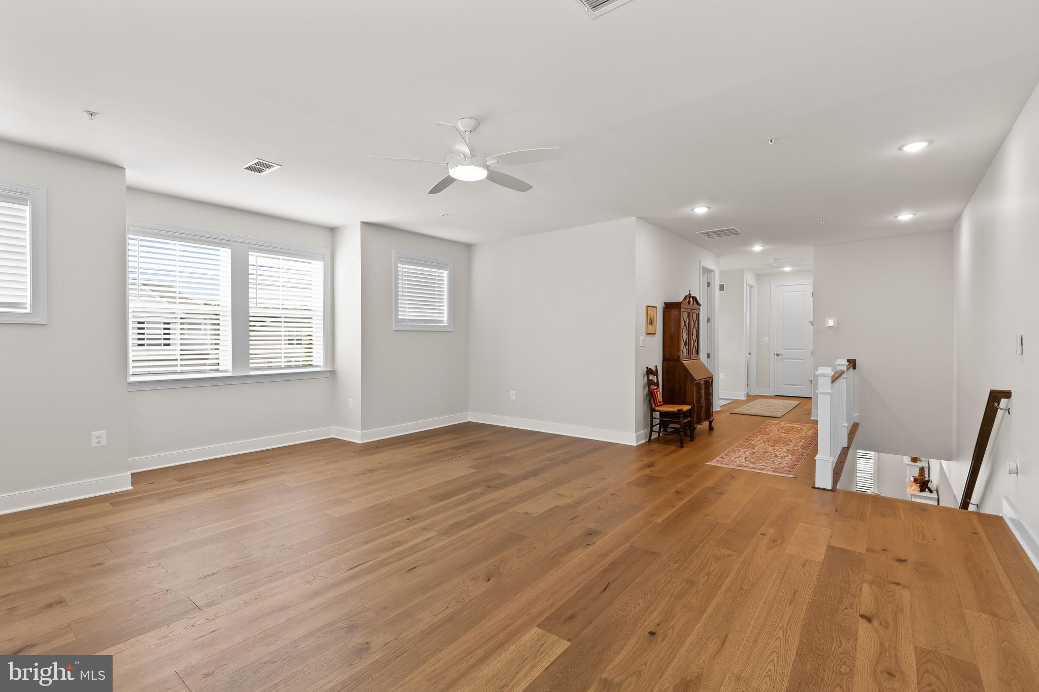 FOUR SEASONS AT KENT ISLAND - Residential