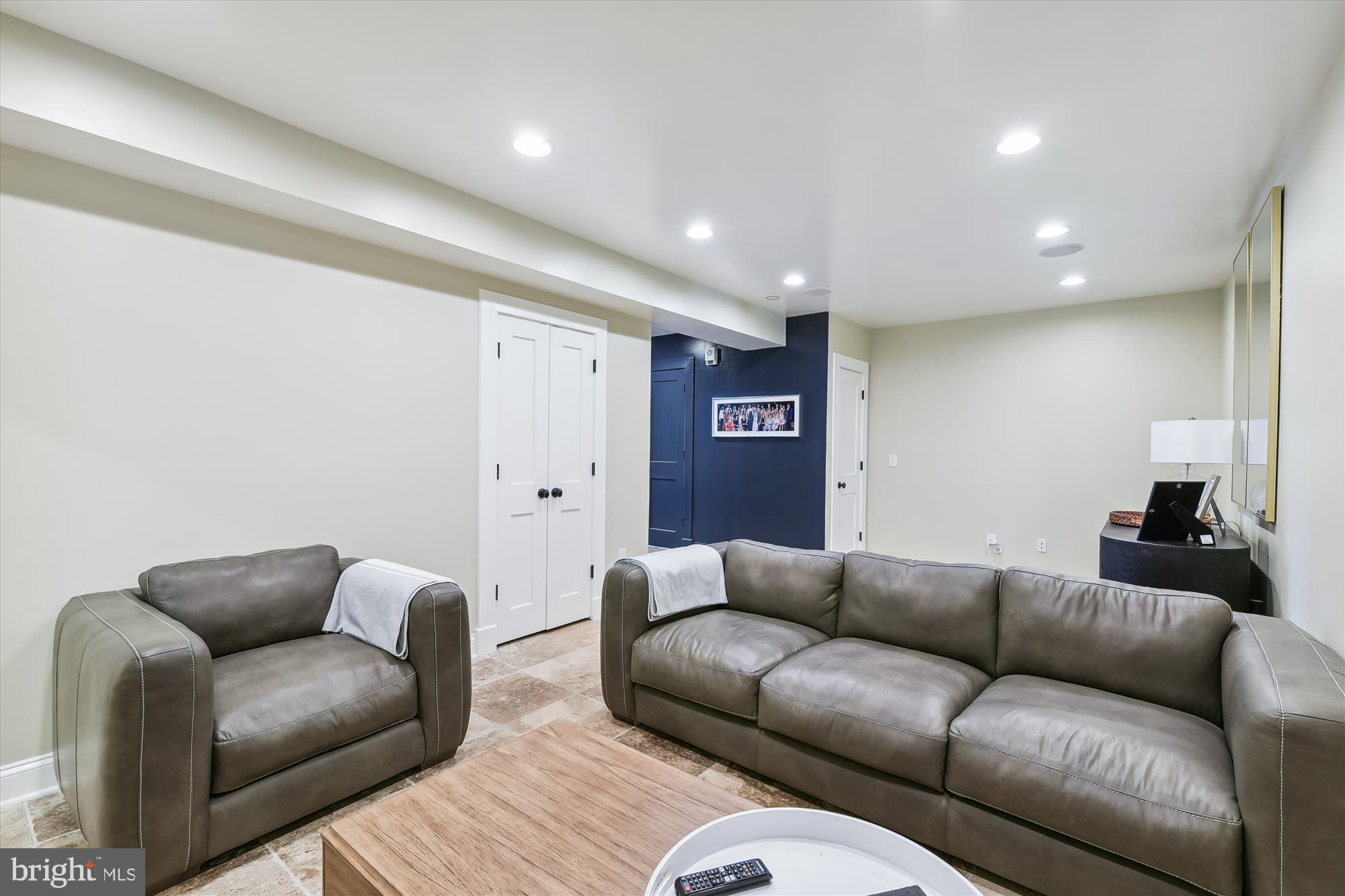 REGULARS - Residential