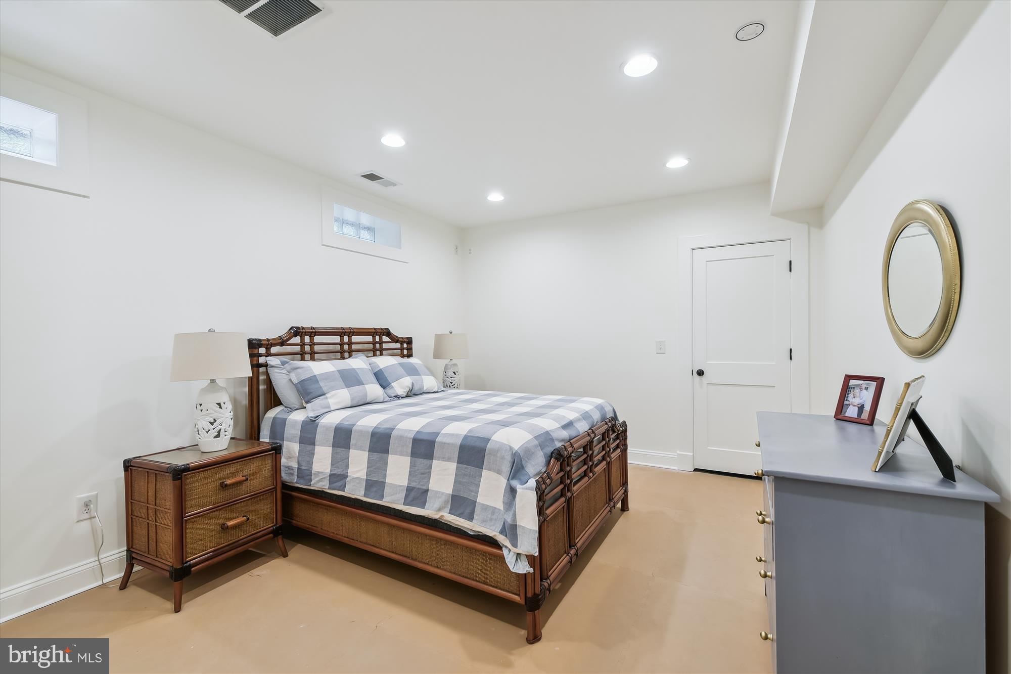 REGULARS - Residential