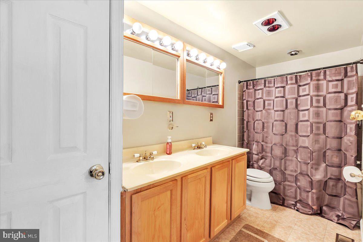 RIVER BEND - Residential