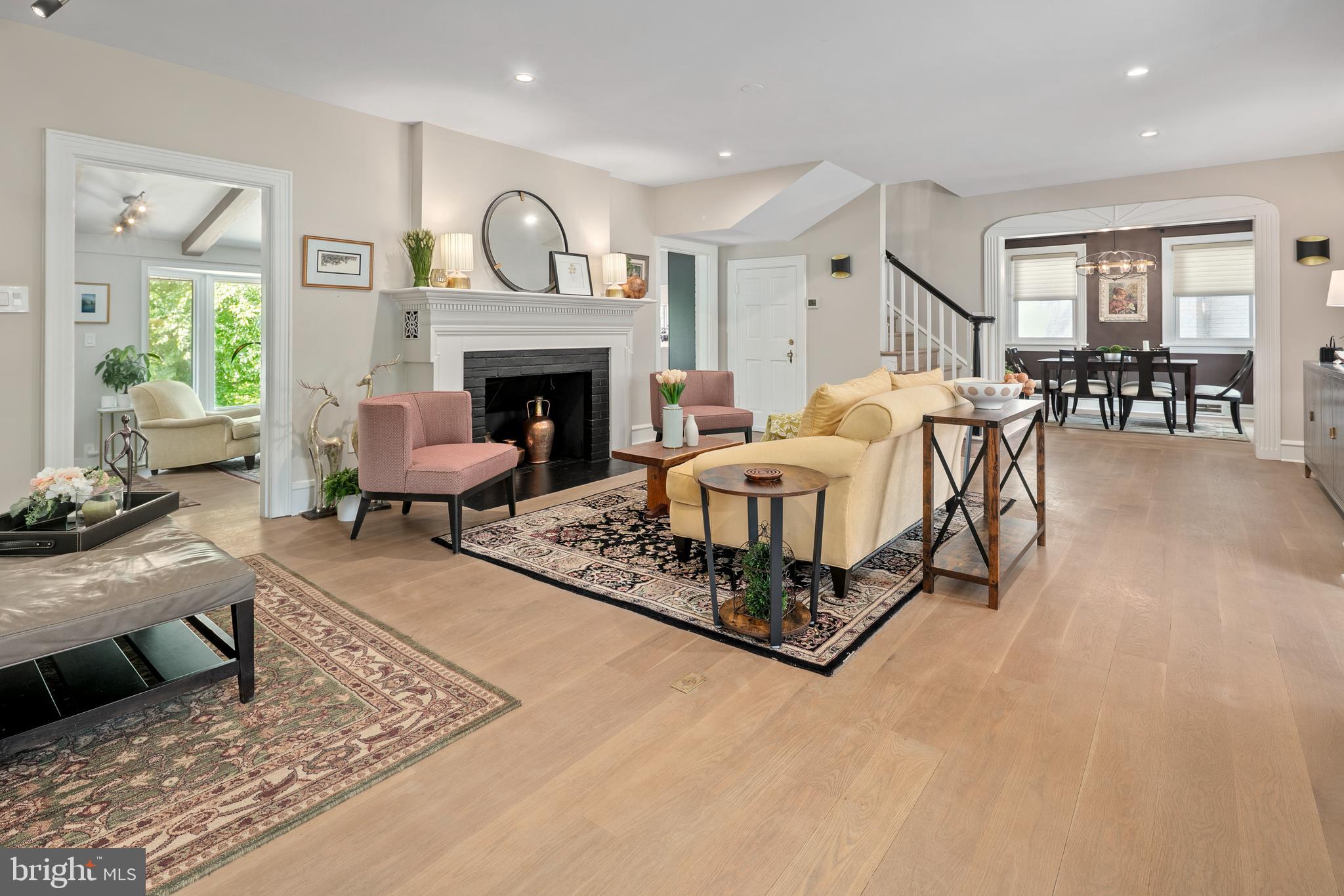 LYON VILLAGE - Residential