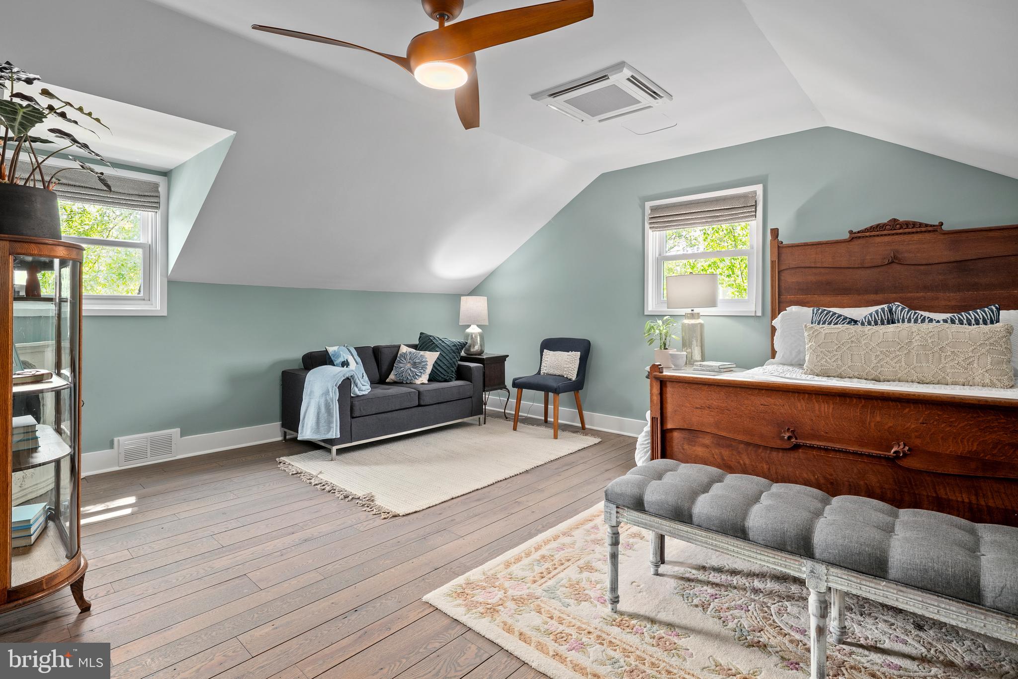 LYON VILLAGE - Residential