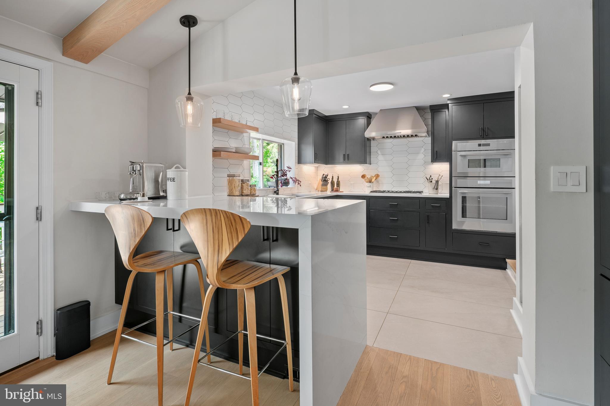 LYON VILLAGE - Residential