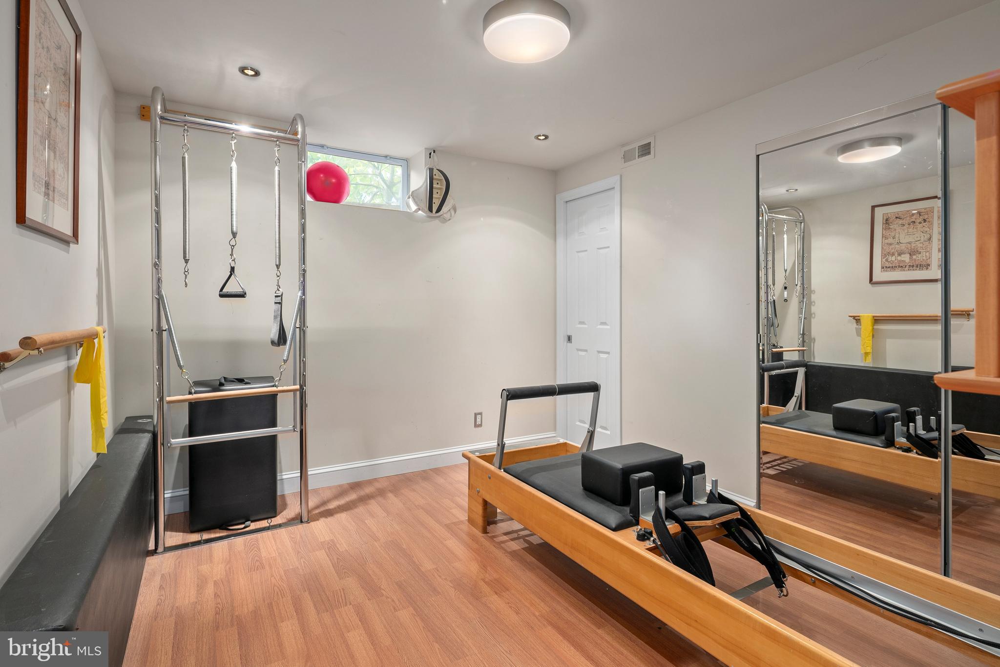 LYON VILLAGE - Residential