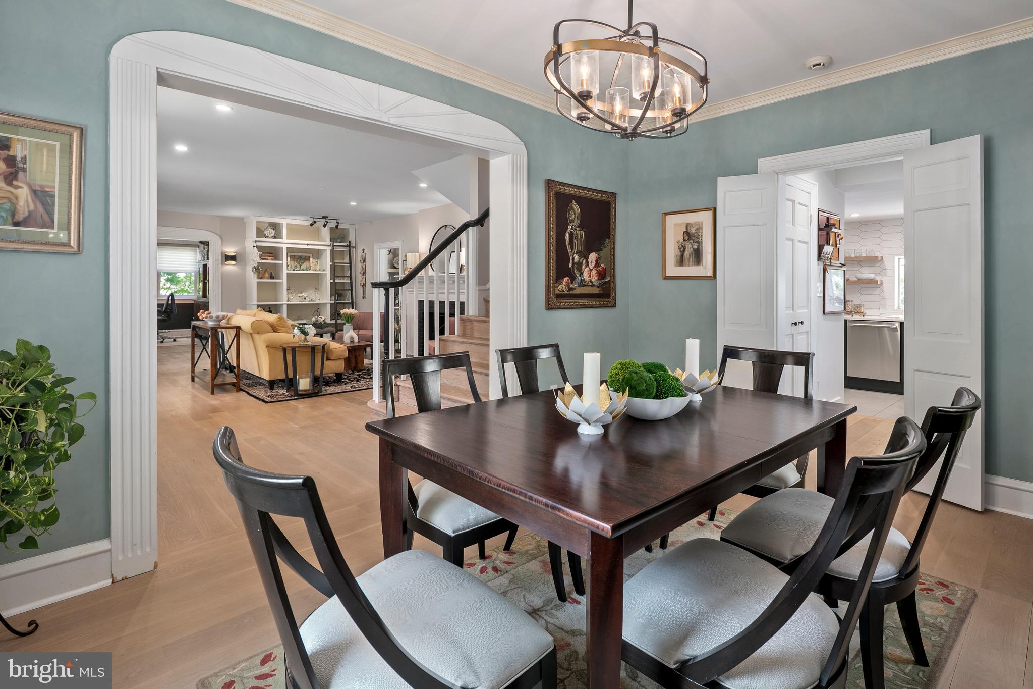 LYON VILLAGE - Residential