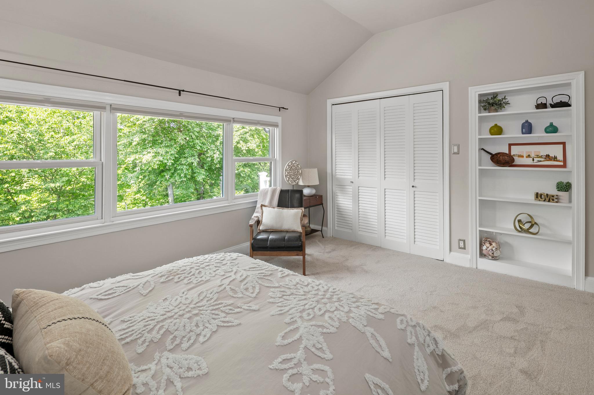 LYON VILLAGE - Residential