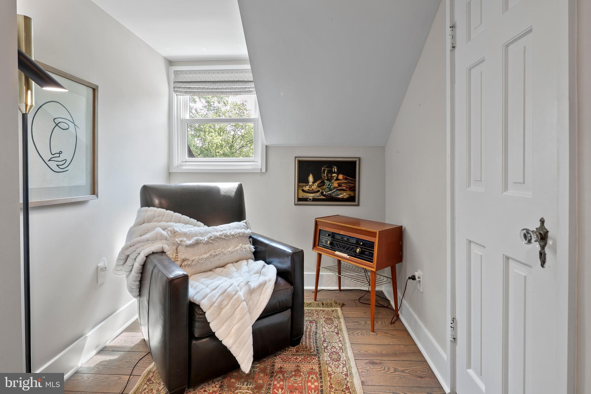 LYON VILLAGE - Residential