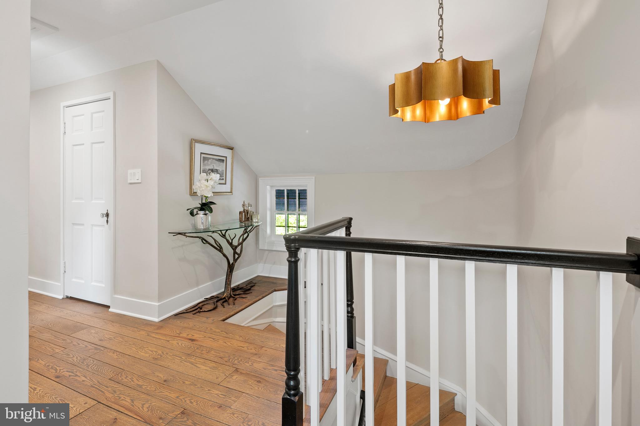 LYON VILLAGE - Residential