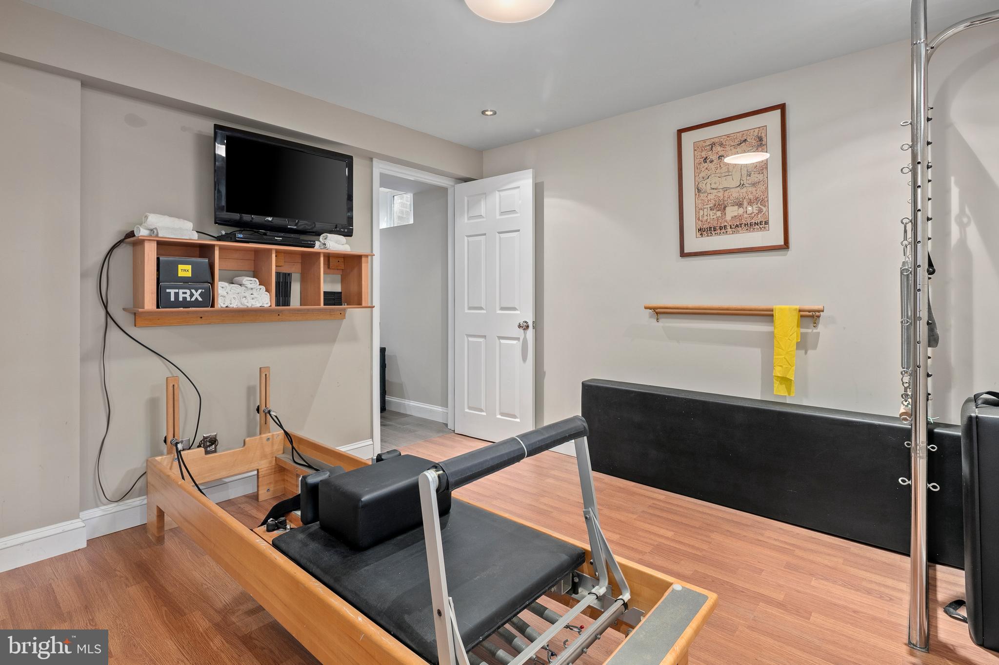 LYON VILLAGE - Residential